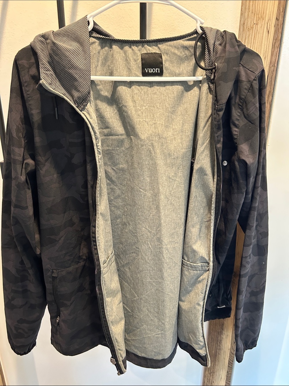 Vuori Women's Charcoal Camo Hooded Windbreaker